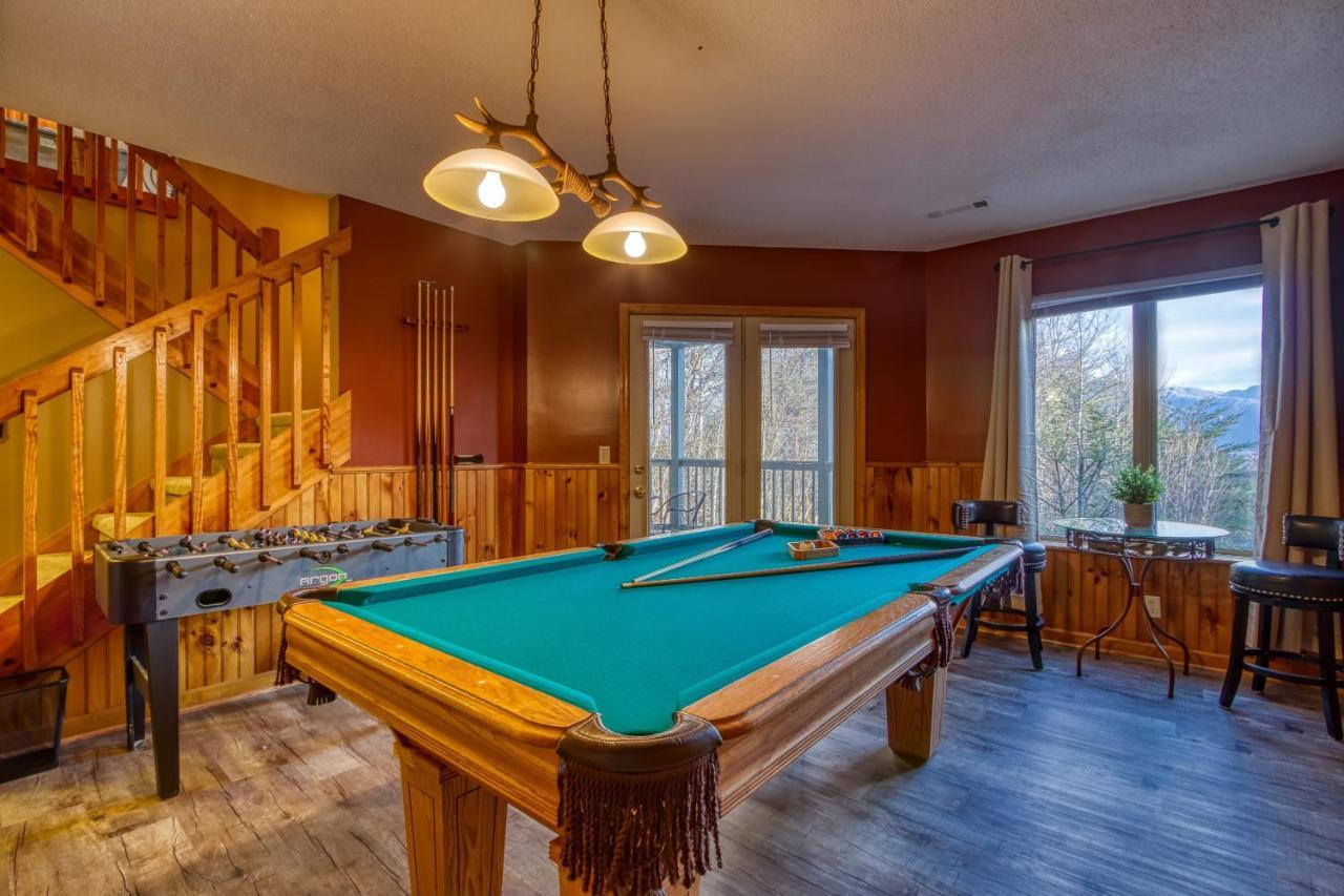 3 Decks, Mtn Views! Tree Tops By Honeybearcabins - Luxury Rain Showers, 3 King Suites, Xl Hottub, Fireplace, Bear Sightings Gatlinburg Ngoại thất bức ảnh