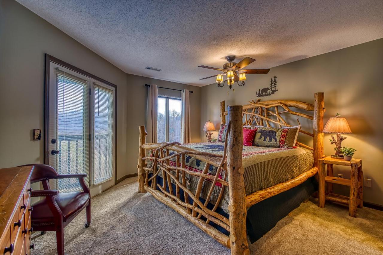 3 Decks, Mtn Views! Tree Tops By Honeybearcabins - Luxury Rain Showers, 3 King Suites, Xl Hottub, Fireplace, Bear Sightings Gatlinburg Ngoại thất bức ảnh