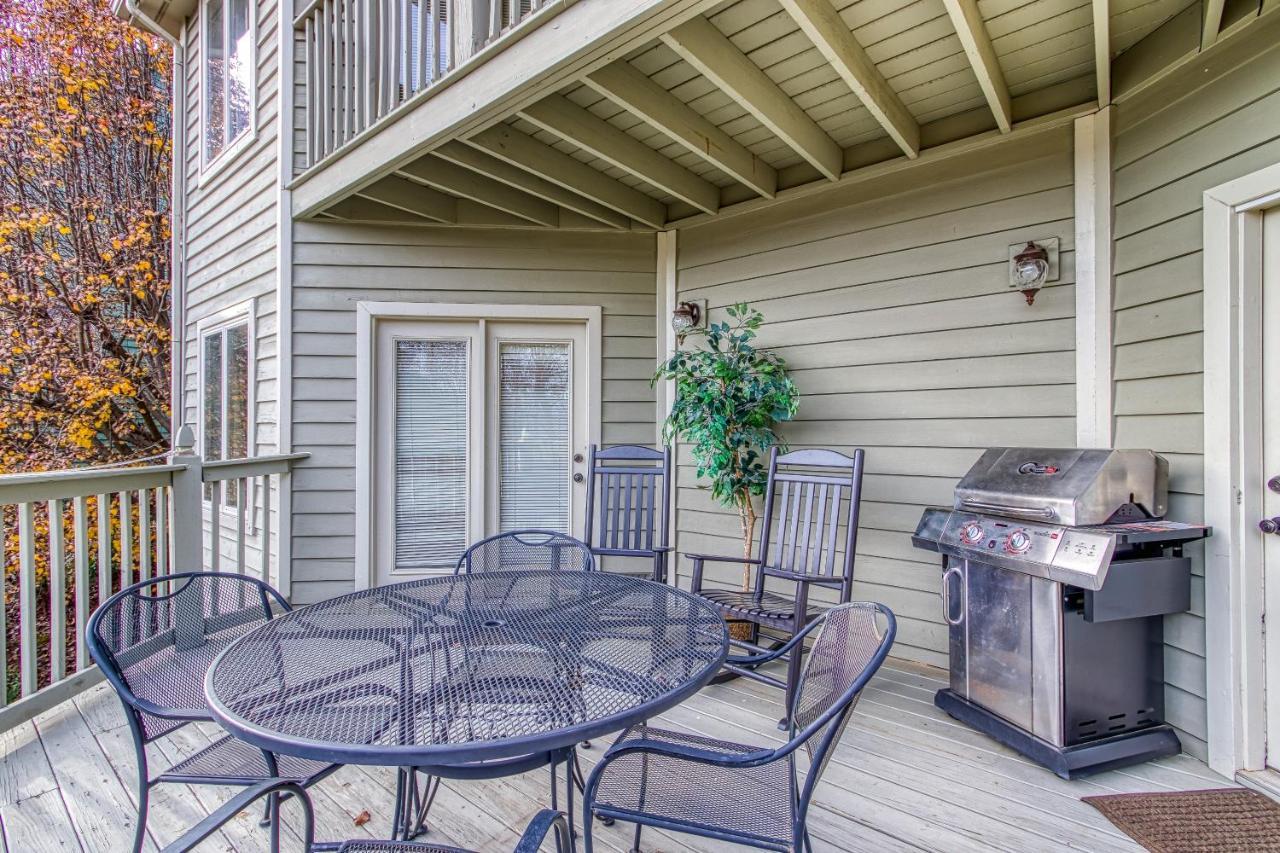 3 Decks, Mtn Views! Tree Tops By Honeybearcabins - Luxury Rain Showers, 3 King Suites, Xl Hottub, Fireplace, Bear Sightings Gatlinburg Ngoại thất bức ảnh